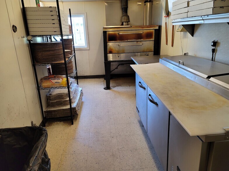 More Photos Of 739 W Main St, Deshler Bowling Alley For Sale