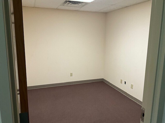 More Photos Of 1913 Alleghany St, High Point Warehouse For Lease