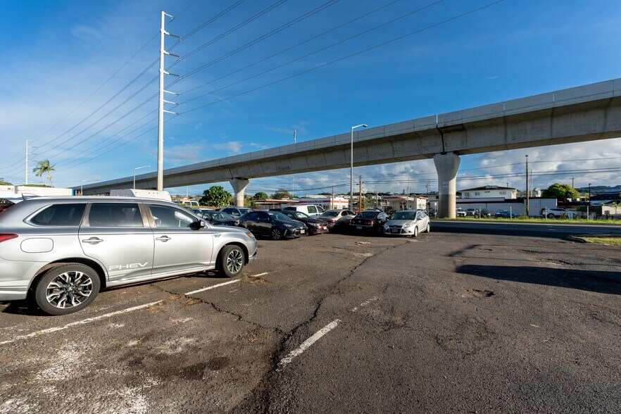 More Photos Of 98-391 Kamehameha Hwy, Aiea Auto Repair For Sale