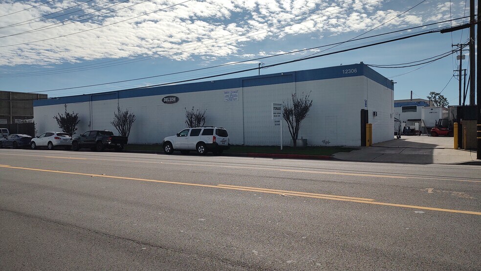 More Photos Of 12306 Los Nietos Rd, Santa Fe Springs Warehouse For Sale