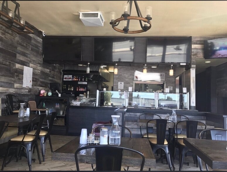 More Photos Of 5601-5607 W San Vicente Blvd, Los Angeles Restaurant For Lease
