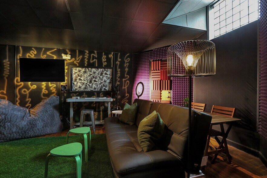 More Photos Of 2258 Young Ave, Memphis Loft Creative Space For Sale