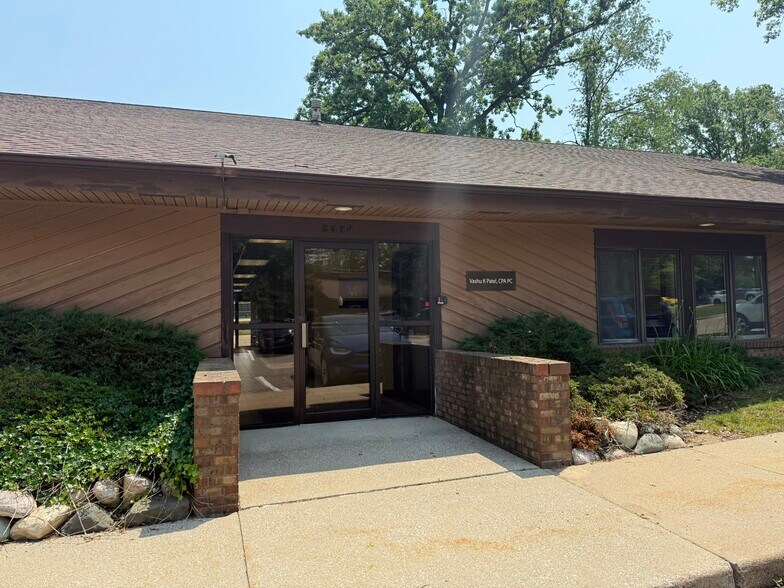 More Photos Of 5092 Lovers Ln, Portage Office For Sale