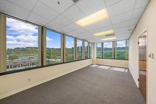 More Photos Of 222 S Sidney Baker St, Kerrville Office For Lease