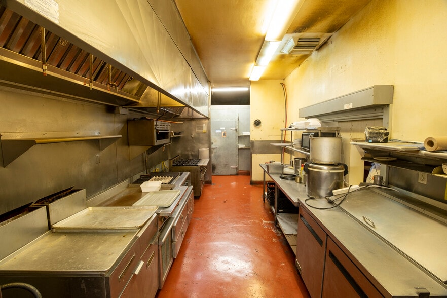 More Photos Of 54850 29 Palms Hwy, Yucca Valley Hotel For Sale
