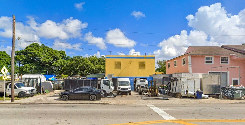 More Photos Of 3071 NW 54th St, Miami Warehouse For Sale