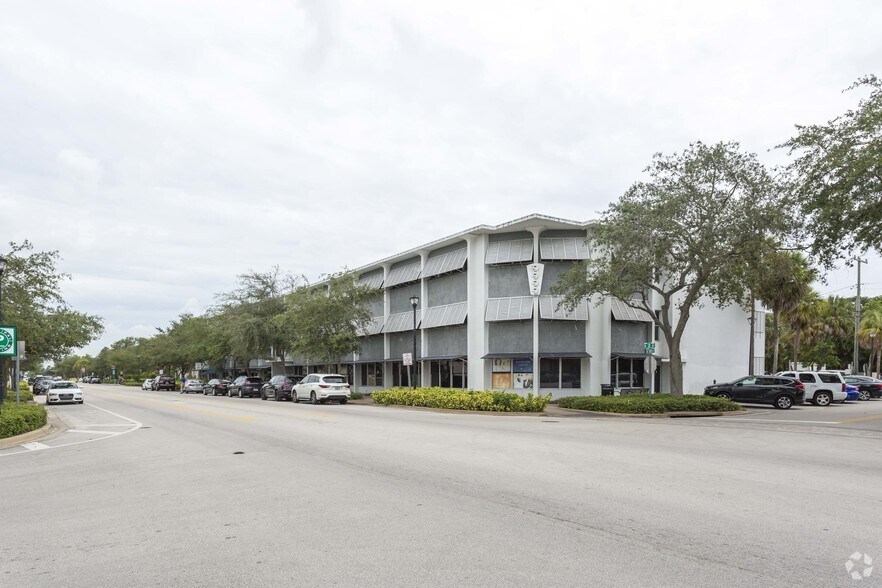 More Photos Of 9999 NE 2nd Ave, Miami Office For Lease