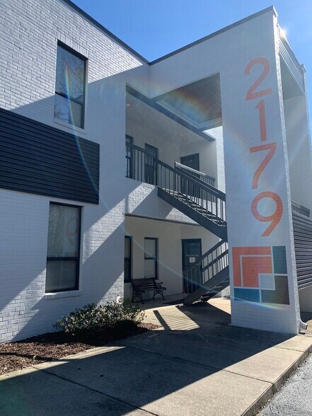 More Photos Of 2175 Ashley Phosphate Rd, Charleston Unknown For Lease