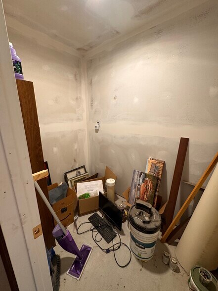 More Photos Of 517 S Main St, Stafford Flex For Sale