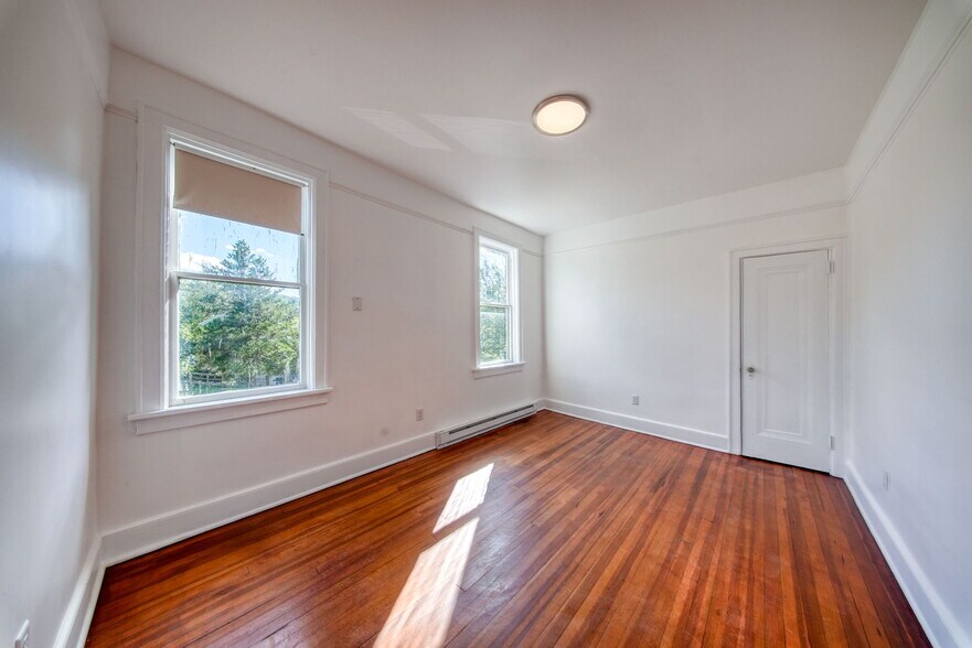 More Photos Of 9 Mongaup Rd, Hurleyville Apartments For Sale