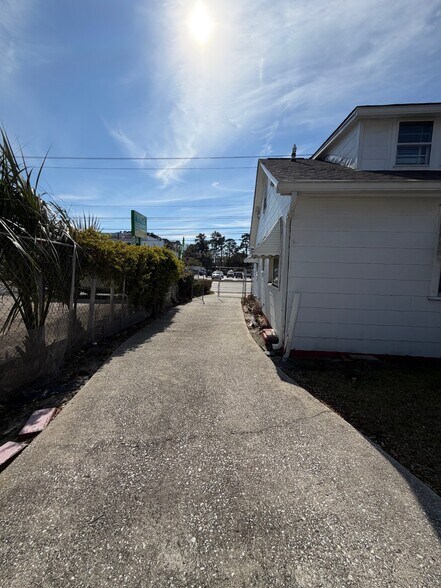 More Photos Of 1006 Savannah Hwy, Charleston Specialty For Sale