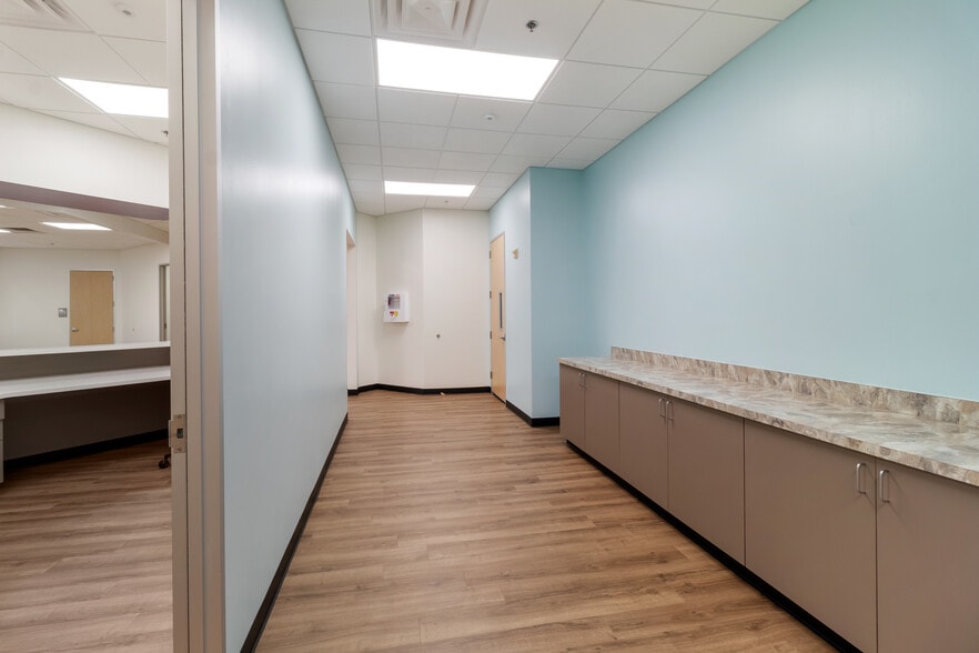 More Photos Of 3101 University Dr E, Bryan Loft Creative Space For Lease