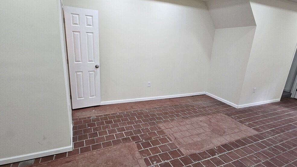 More Photos Of 592 Old Town Mall, Baltimore Storefront Retail Residential For Sale