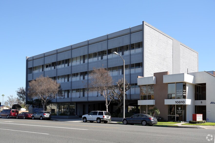 More Photos Of 10800 Paramount Blvd, Downey Medical For Lease
