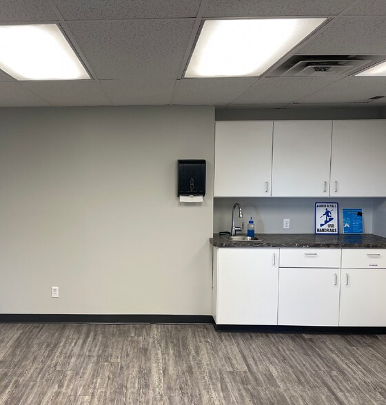 More Photos Of 4320 E Trent Ave, Spokane Warehouse For Lease