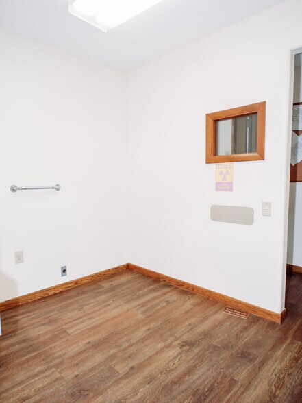 More Photos Of 603 N State St, Girard Medical For Sale