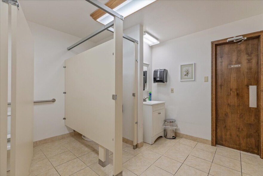 More Photos Of 1780 Westland Rd, Cheyenne Office For Sale