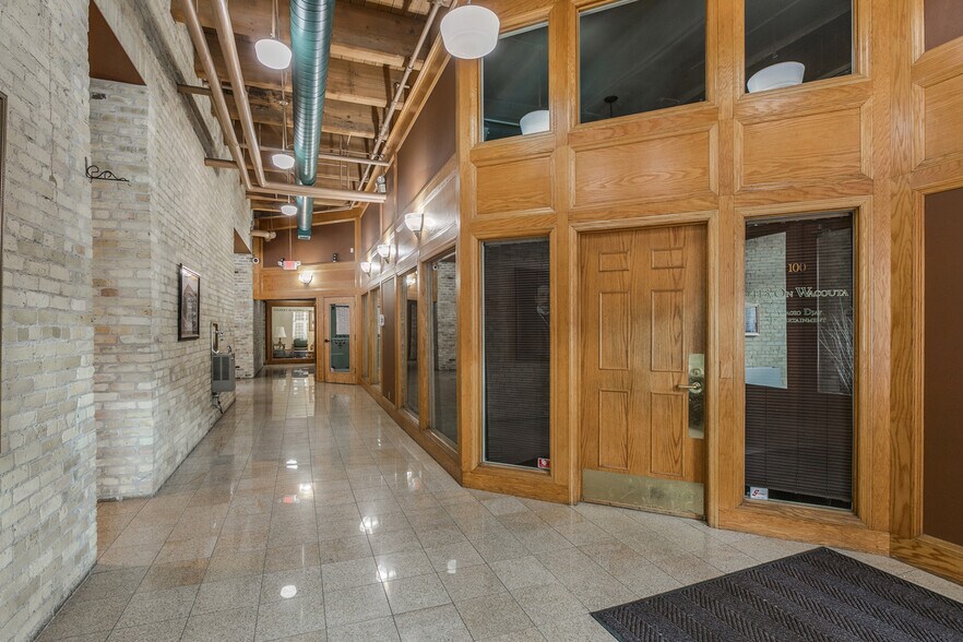 More Photos Of 413 Wacouta St, Saint Paul Office Residential For Lease