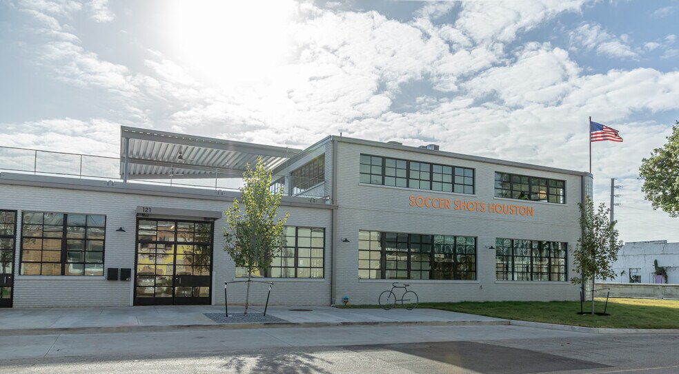 More Photos Of 121 St Emanuel St, Houston Flex For Sale