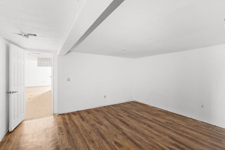 More Photos Of 4490 N Black Canyon Fwy, Phoenix Office For Lease