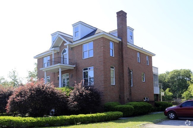 More Photos Of 1495 Remount Rd, North Charleston Office Residential For Sale