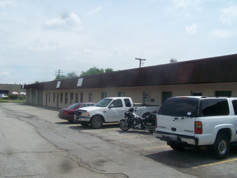 More Photos Of 301-309 Oak Ridge Tpke, Oak Ridge Office For Lease