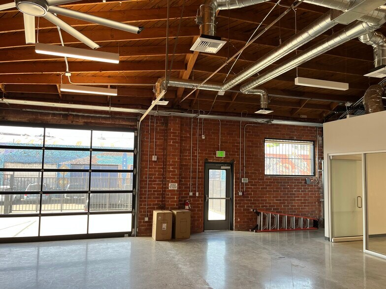 More Photos Of 900 E 4th St, Los Angeles Research And Development For Lease