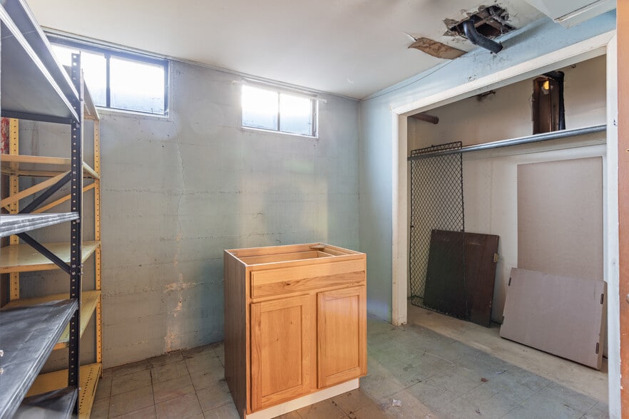 More Photos Of 1454 Tamarac St, Denver Flex For Sale