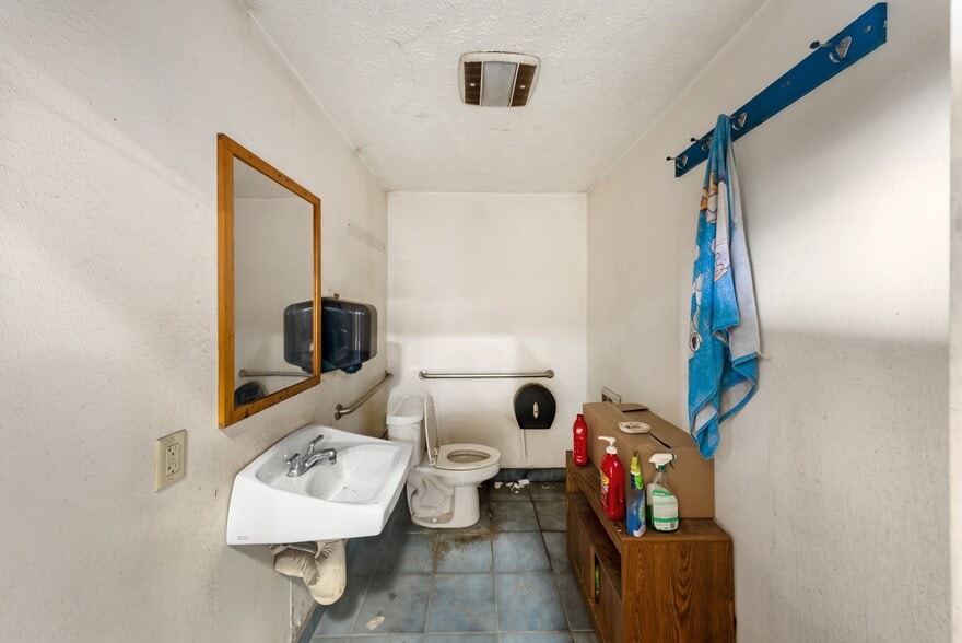 More Photos Of 364 S Warpole St, Upper Sandusky Industrial For Sale