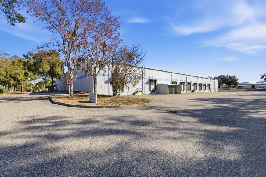 More Photos Of 451 SW 57th Ave, Ocala Distribution For Lease