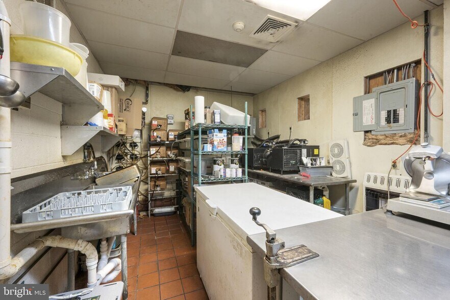 More Photos Of 5 Spring Valley Rd, Reading Restaurant For Sale