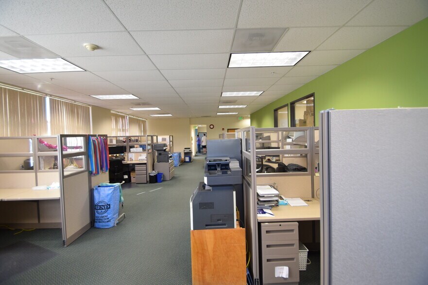 More Photos Of 920 SW Emkay Dr, Bend Office For Lease