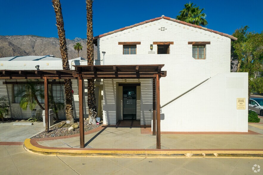 More Photos Of 1090 N Palm Canyon Dr, Palm Springs Loft Creative Space For Lease