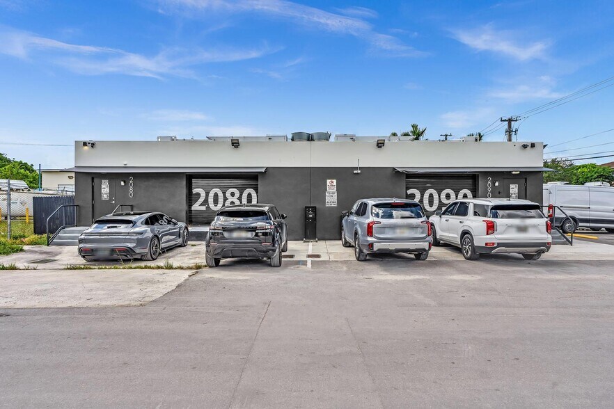 More Photos Of 2080 NW 75th St, Miami Industrial For Lease