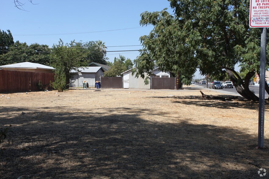 Primary Photo Of 469 E Valeria St, Fresno Land For Sale