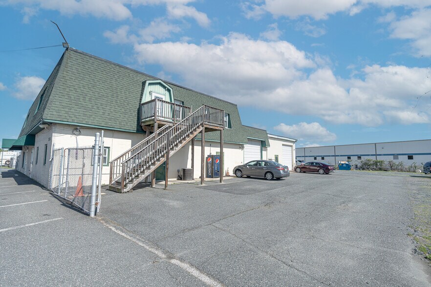 More Photos Of 1325 S Philadelphia Blvd, Aberdeen Office Residential For Sale