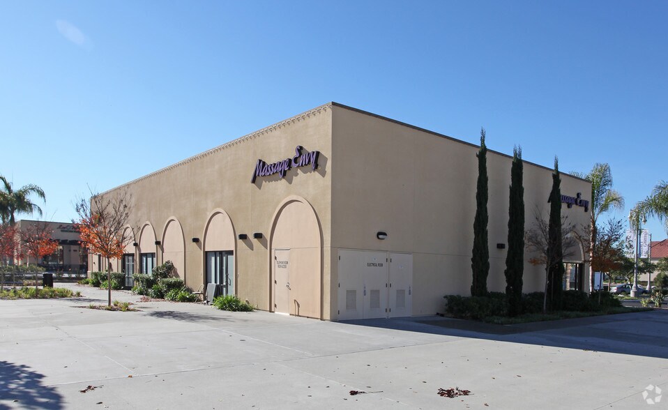 More Photos Of 2820 Historic Decatur Rd, San Diego Unknown For Lease