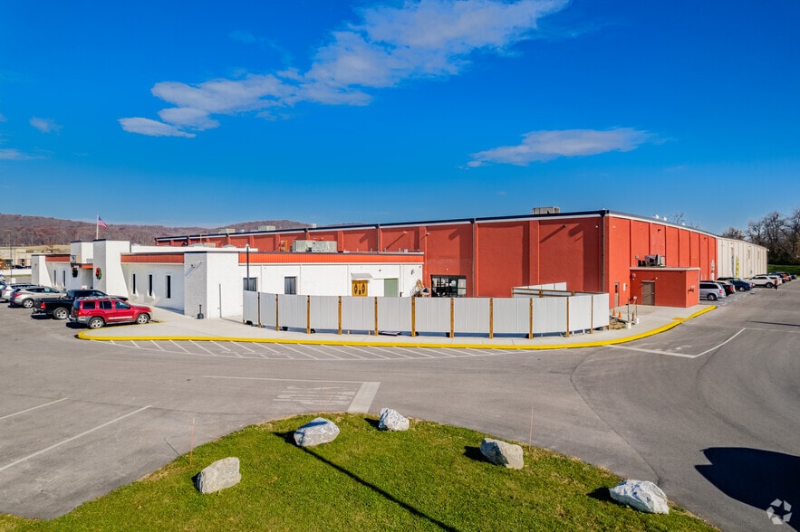 Primary Photo Of 1649 Broadway, Hanover Light Manufacturing For Sale