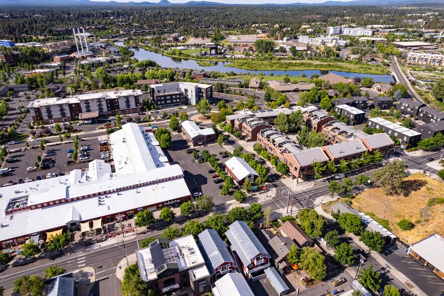 More Photos Of 626 NW Arizona Ave, Bend Office For Sale