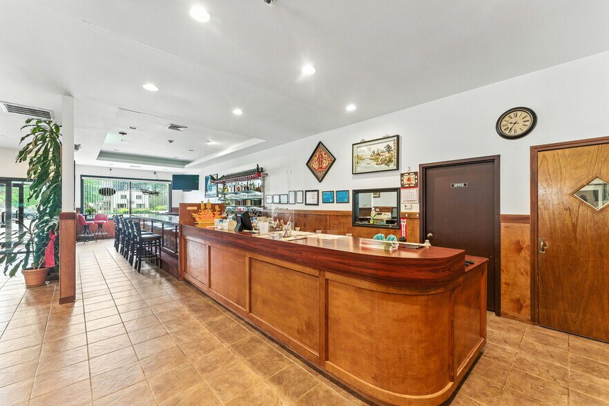 More Photos Of 1172 Main St, Wyoming Restaurant For Sale