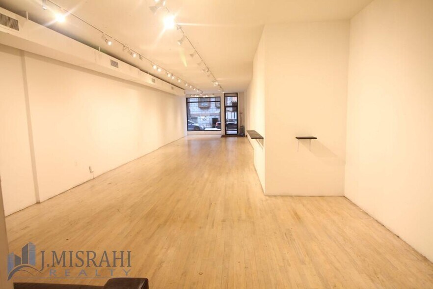 More Photos Of 98 Orchard St, New York Apartments For Lease