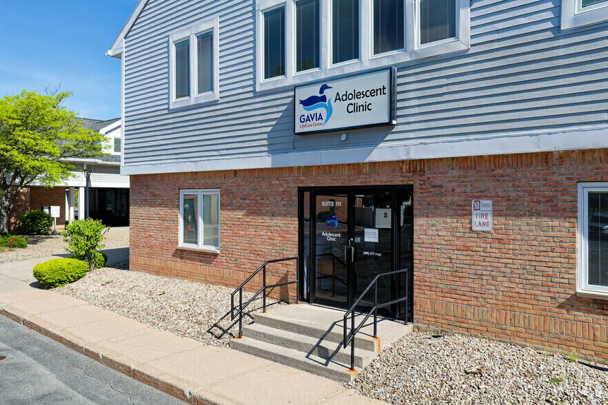 More Photos Of 1100-1110 Long Pond Rd, Rochester Unknown For Lease