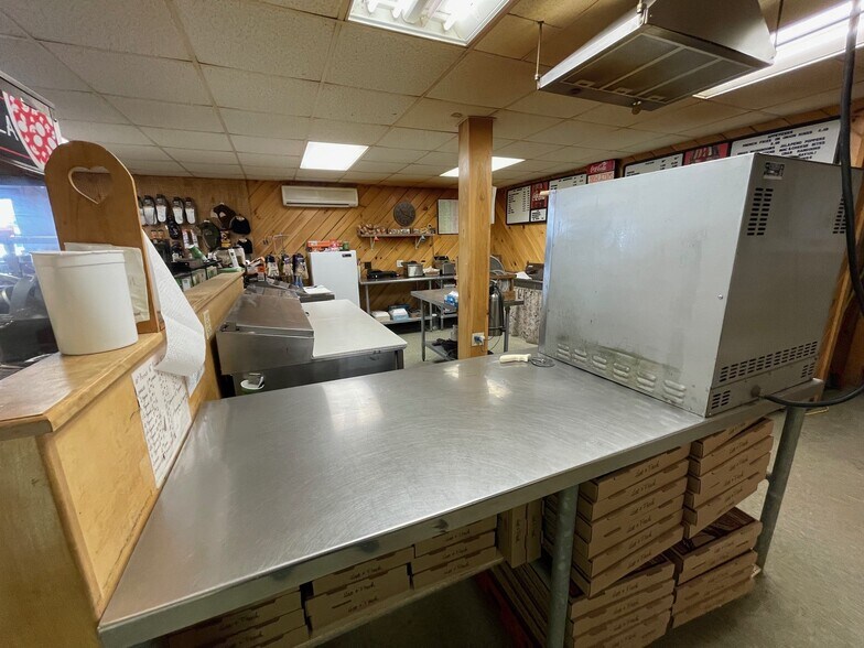 More Photos Of 21 Corinna Road Rd, Saint Albans Convenience Store For Sale