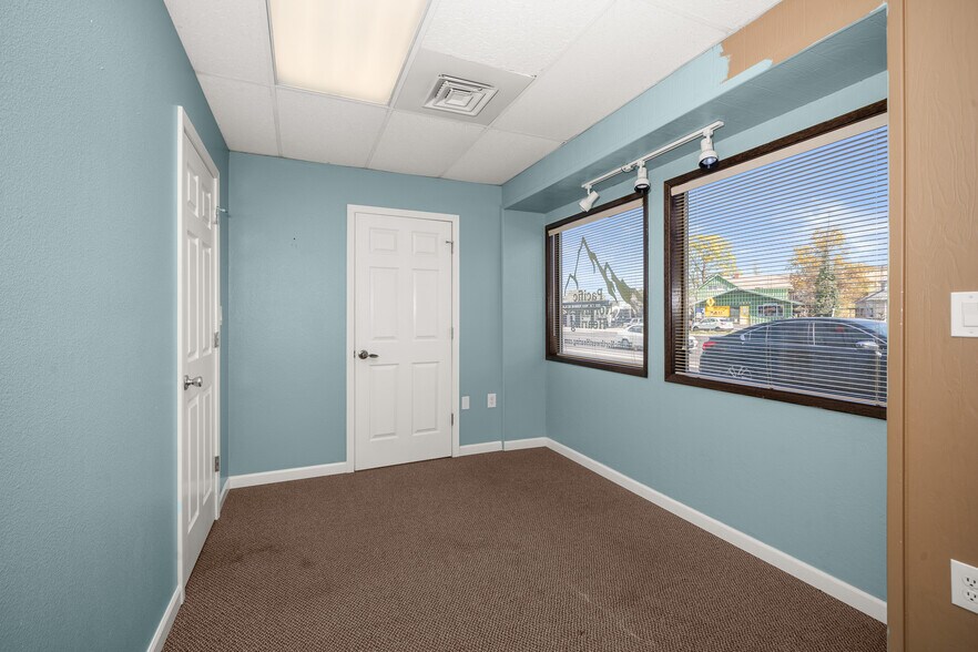 More Photos Of 1211 W Northwest Blvd, Spokane General Retail For Sale