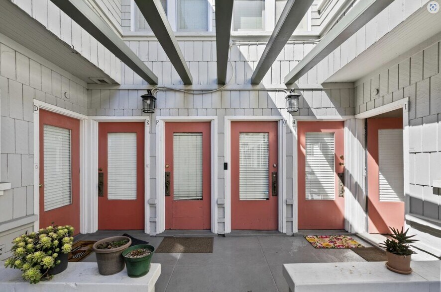 More Photos Of 625 E Broadway, Long Beach Apartments For Sale