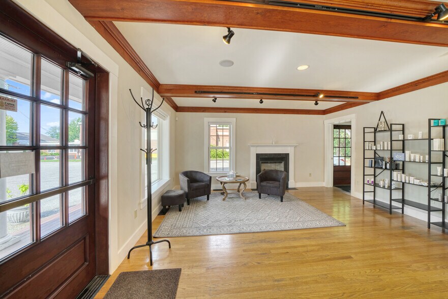 More Photos Of 207-209 Main St, New London Freestanding For Sale