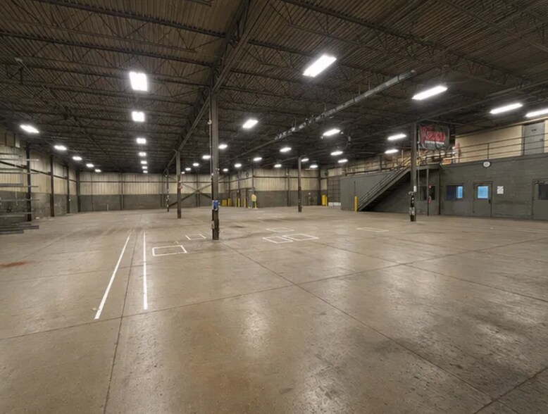 More Photos Of 244 Rex Blvd, Auburn Hills Warehouse For Sale