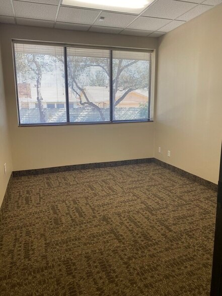 More Photos Of 1930 E Rosemeade Pky, Carrollton Office For Lease