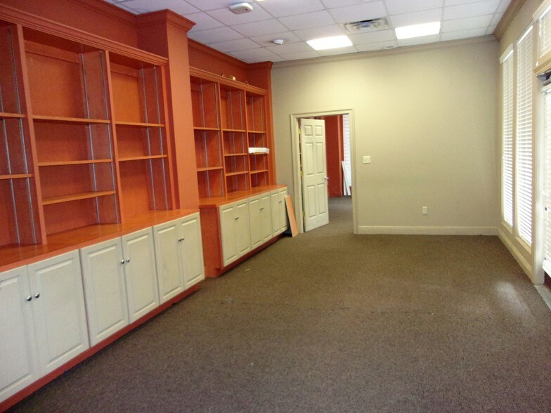 More Photos Of 2895 Highway 190, Mandeville Unknown For Lease