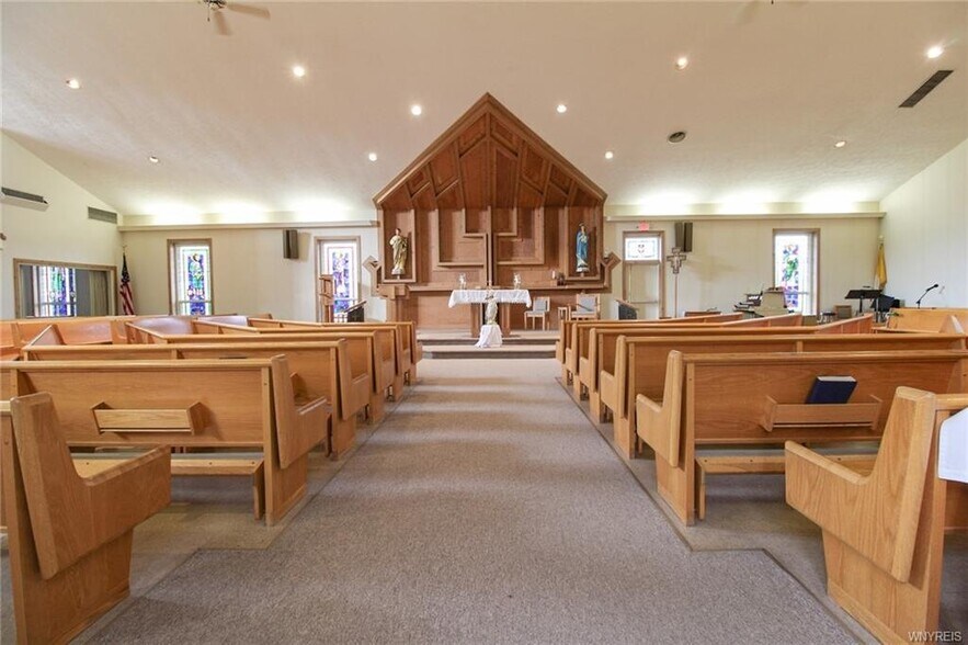 More Photos Of 16789 Kenmore Rd, Kendall Office For Sale